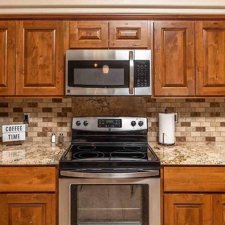 Hot Tub . Spacious . Pets . Central . Boat Parking Lake Havasu City Εξωτερικό φωτογραφία