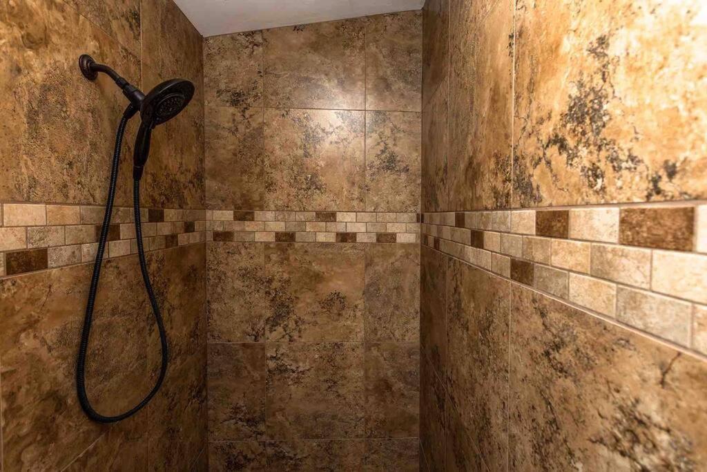 Hot Tub . Spacious . Pets . Central . Boat Parking Lake Havasu City Εξωτερικό φωτογραφία
