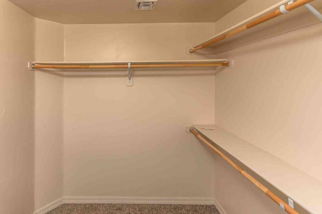 Hot Tub . Spacious . Pets . Central . Boat Parking Lake Havasu City Εξωτερικό φωτογραφία
